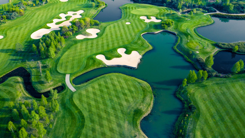 What Is Golf Course? What Is The Number Of Holes In A Golf Course?