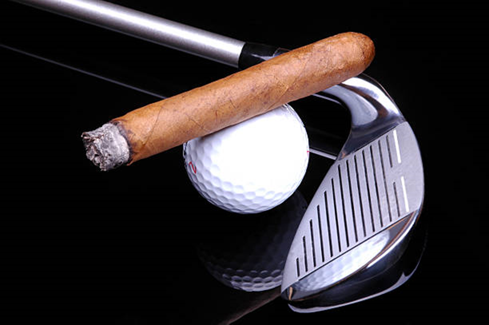 Why Do People Smoke Cigars On The Golf Courses?